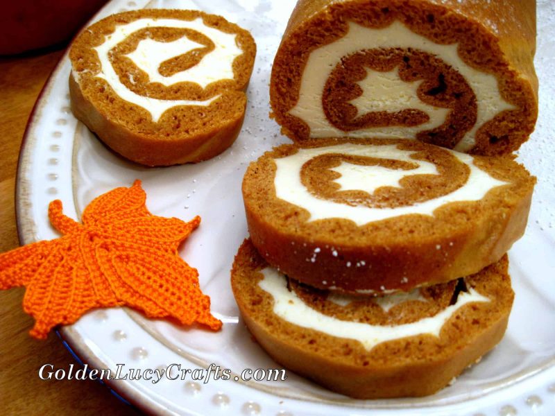 Pumpkin Roll, classic Thanksgiving dessert recipe
