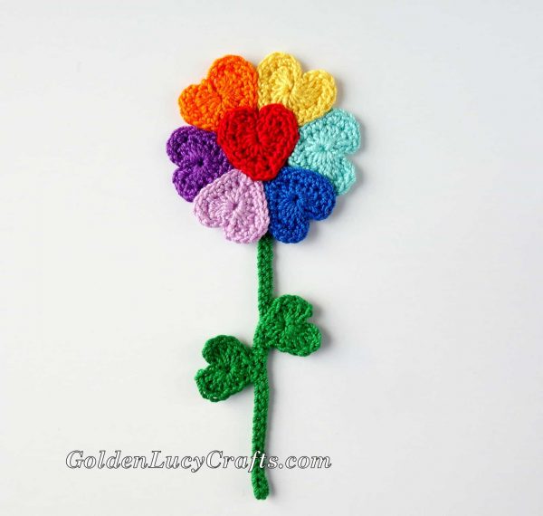 Crochet flowers made from hearts, flower applique, free pattern