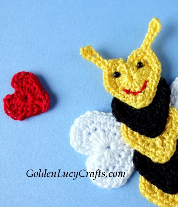 Crochet Bee Applique, Free Crochet Pattern GoldenLucyCrafts