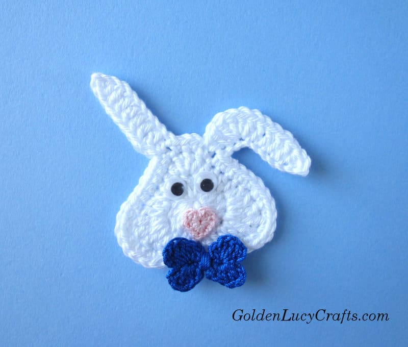 Crochet heart-shaped bunny applique.