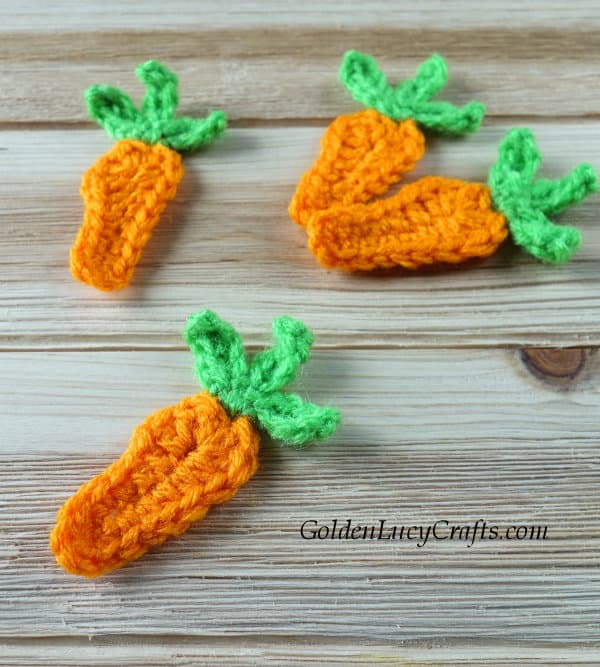 Crochet carrot applique.