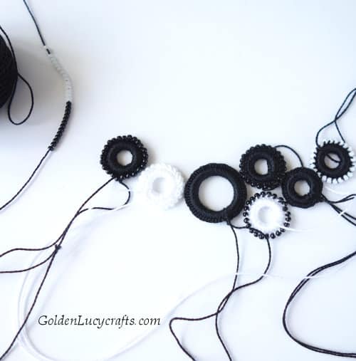 DIY crochet necklace, crochet jewelry, beaded necklace