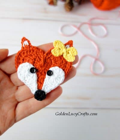 Crochet fox applique, free crochet pattern, heart shaped fox