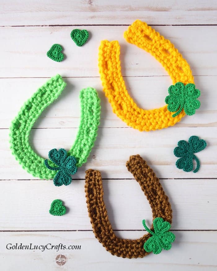 Crochet applique for St. Patrick's Day, horseshoe applique, free crochet pattern, lucky horseshoe, shamrock