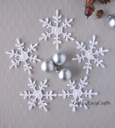 Crochet Heart Snowflake Pattern - GoldenLucyCrafts