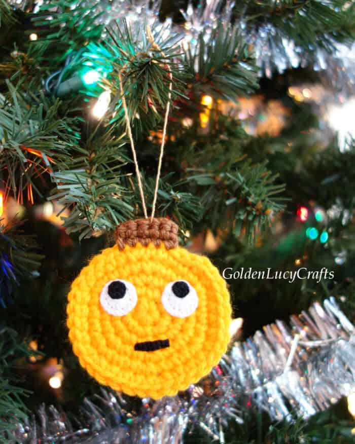Smiling Face Christmas Ornaments, Free Crochet Pattern