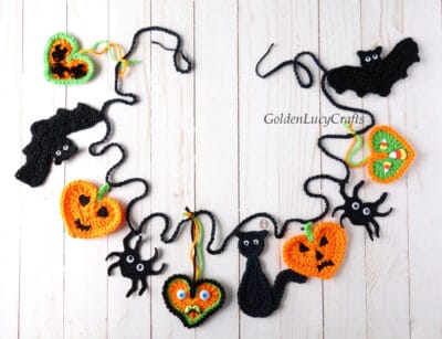 Crochet Halloween garland.