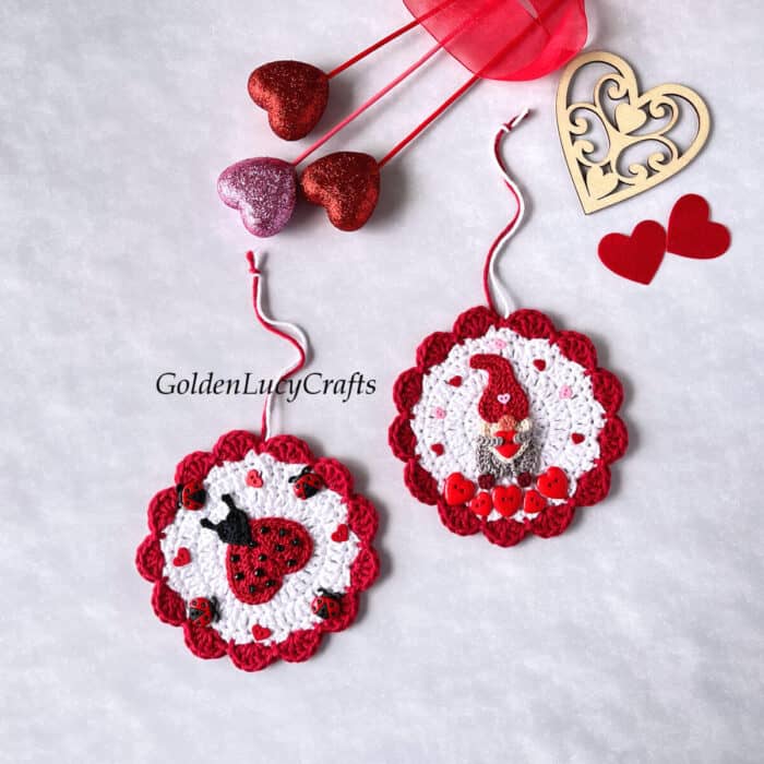 Crocheted round ornaments for Valentine's Day.