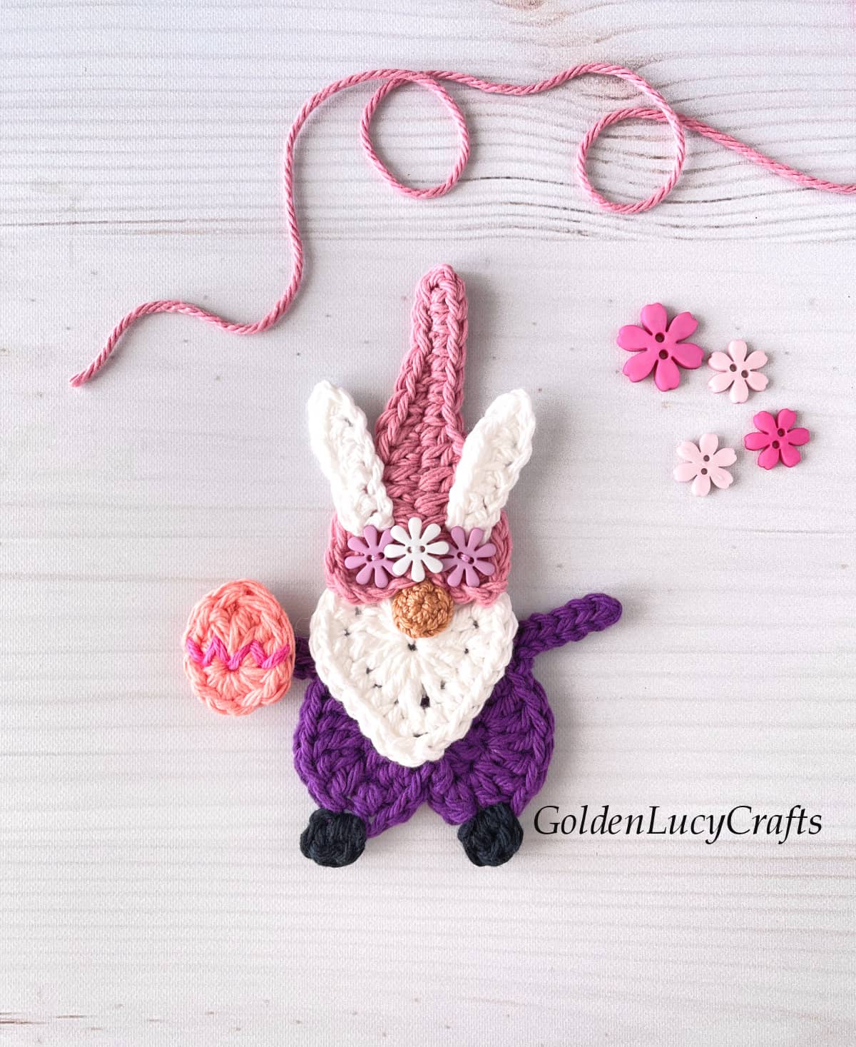 Crochet applique Easter gnome.