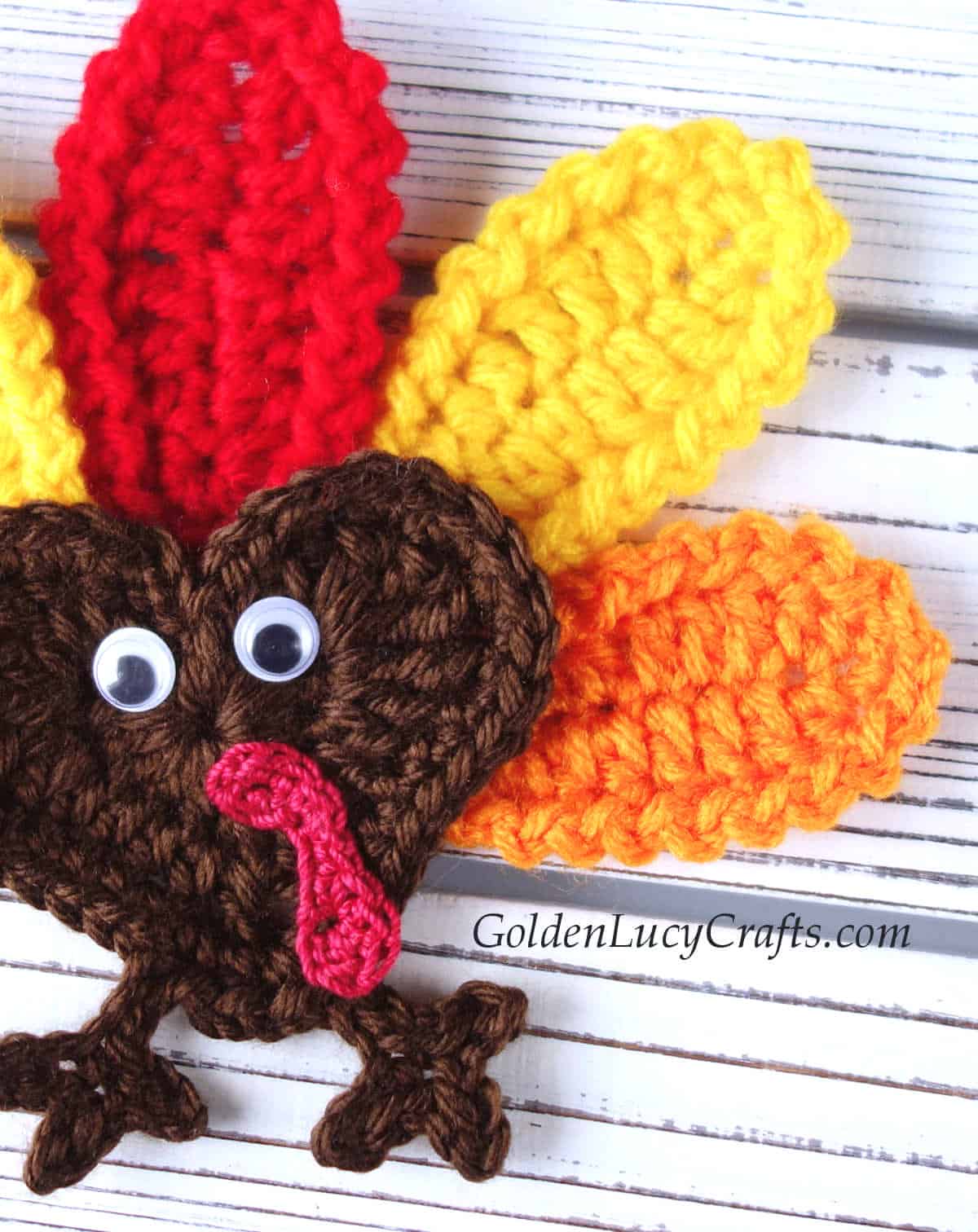 Crochet turkey applique close up picture.