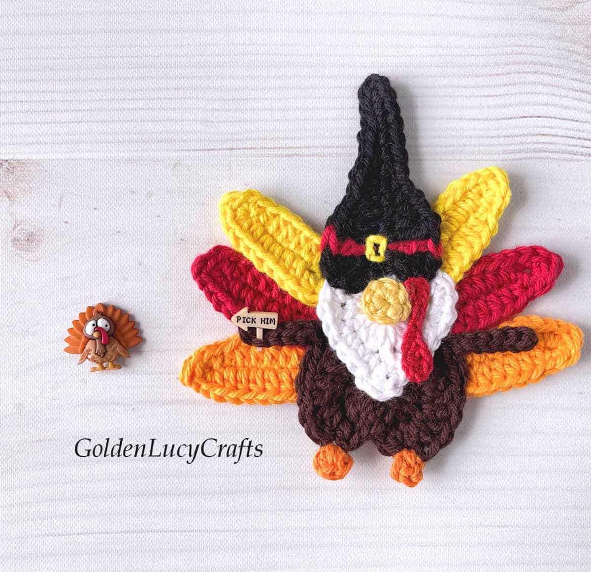 Crochet turkey gnome applique and turkey craft button.