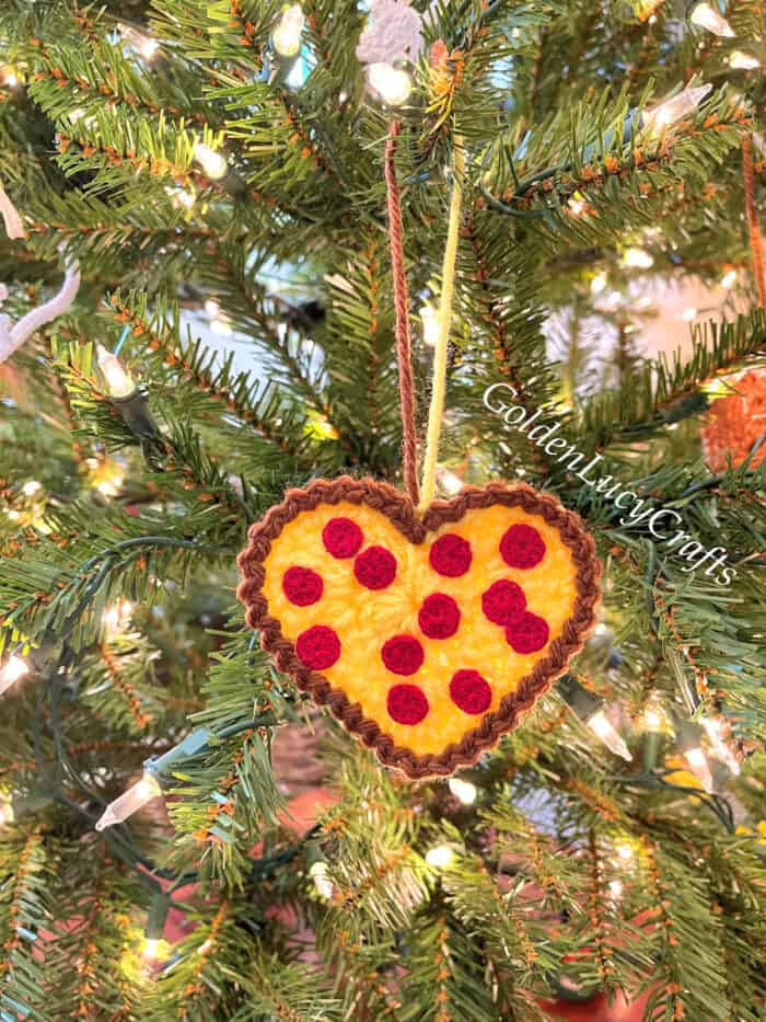 Crochet Christmas ornament pizza heart.