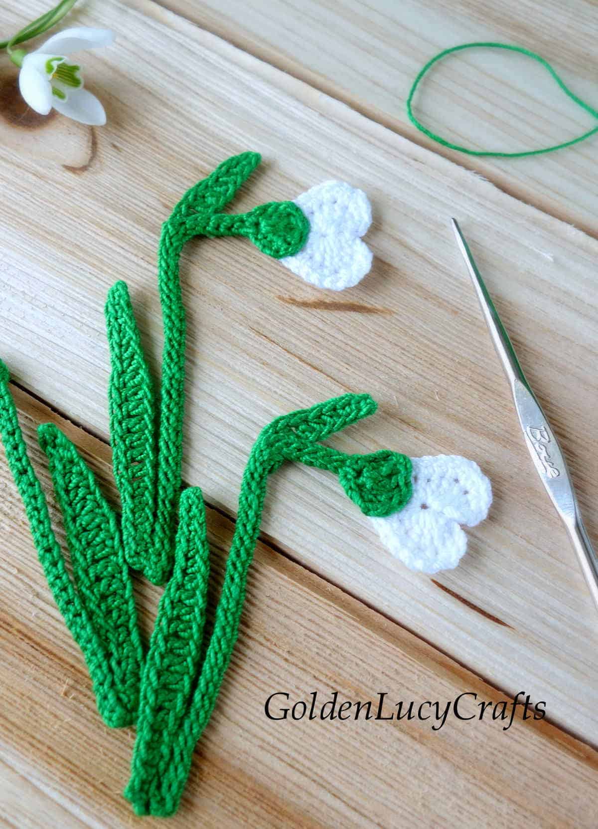 Crochet snowdrop flowers close up picture.