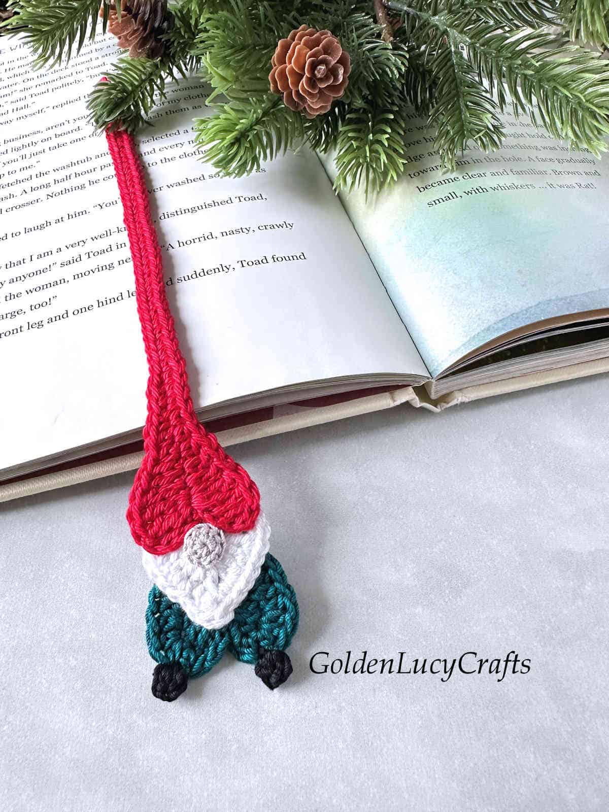 Crochet bookmark gnome.